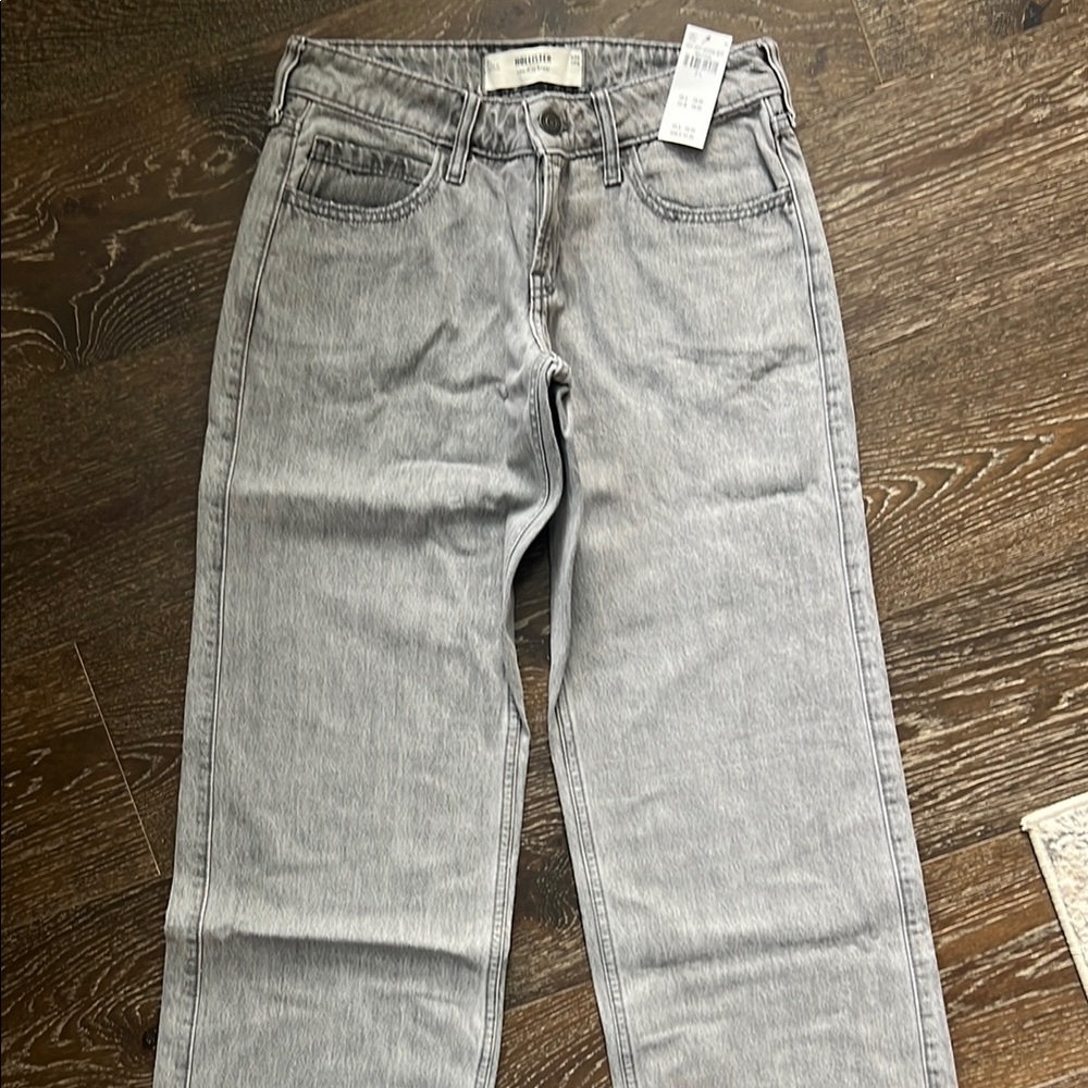 Hollister Women’s Gray Low-Rise Baggy Jeans
